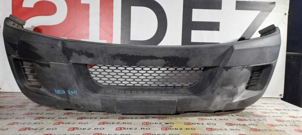 Bara fata completa cu grile Iveco Daily 4 2006 - 2011 , mic defect