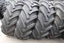 Anvelope noi 18.4-26 BKT 14 pliuri cauciucuri pentru TRACTOR