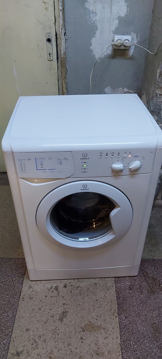 Mașină de spălat marca INDESIT BuyBack la schimb