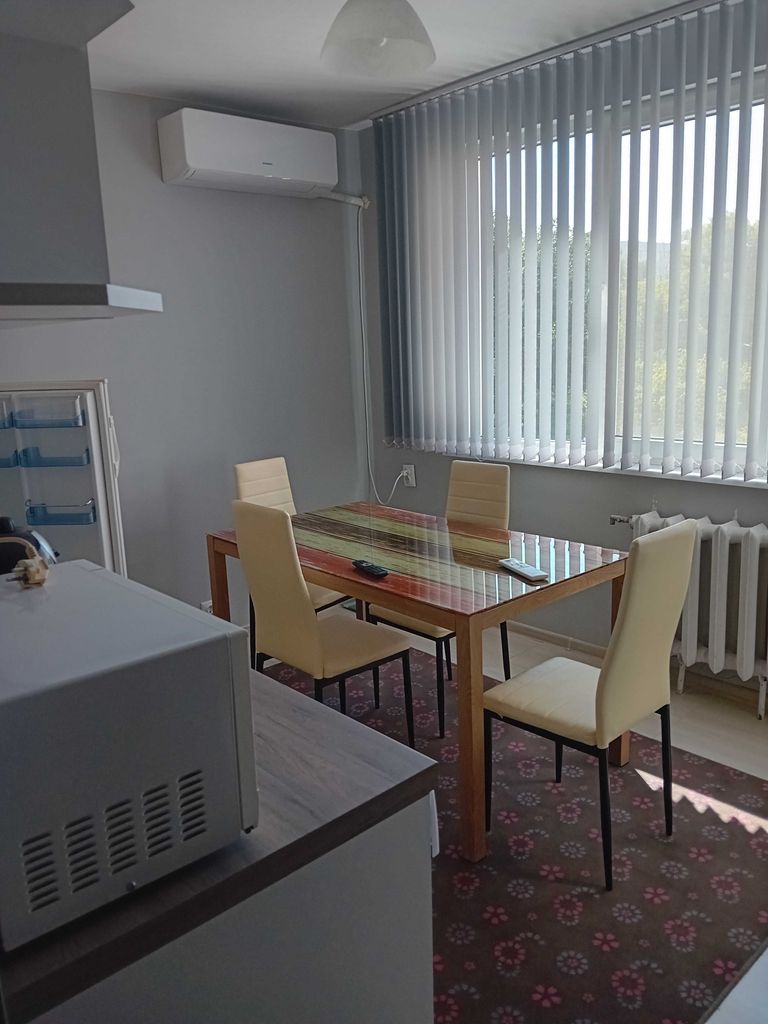 Дава се под наем Двустаен апартамент в Разград, Абритус - 80 кв.м за 255 € - Снимка #2