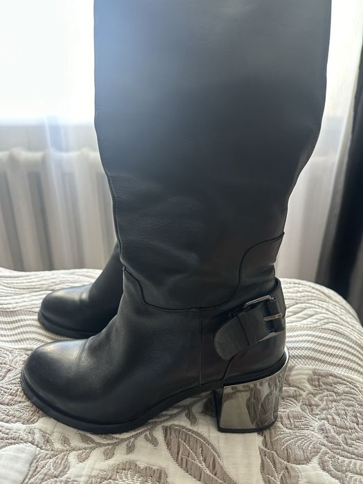 Продам осенние сапоги