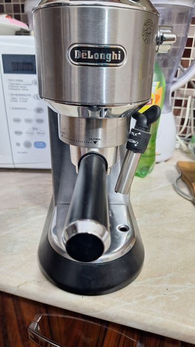 Кофемашина рожковая от DeLonghi