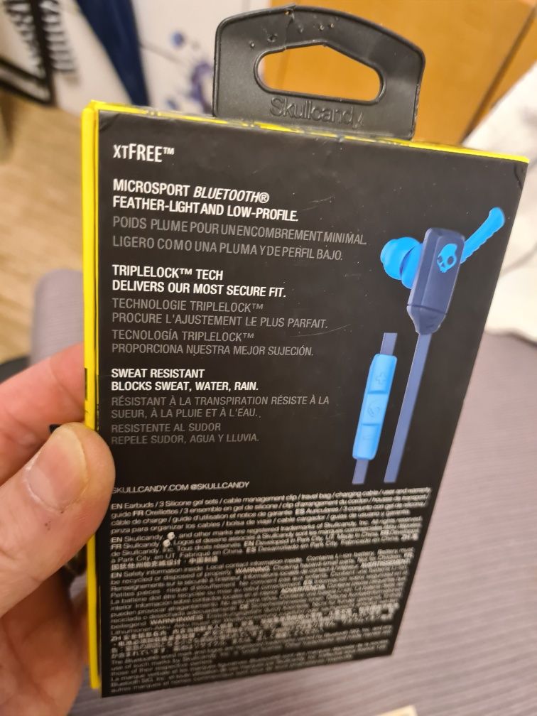 Casti bluetooth Skullcandy XT Free in cutie ca noi schimb