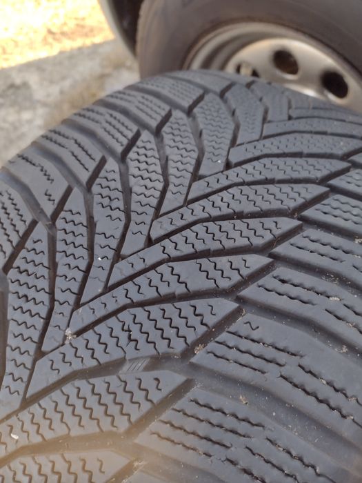 Нексен 2бр.245/40/18 дот4620