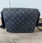 Мъжка чанта за през рамо Louis Vuitton District PM