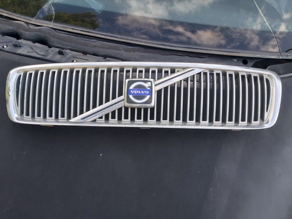 Оригинална решетка с емблема Волво В70 / Volvo V70