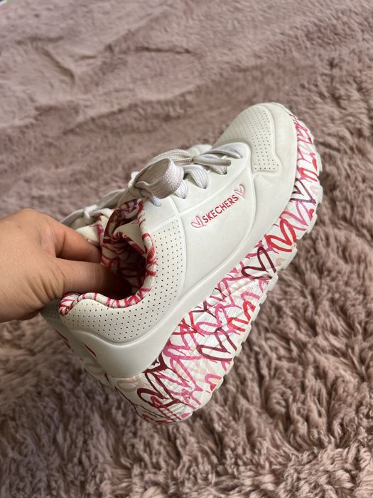 Adidasi Skechers albi cu platforma copii