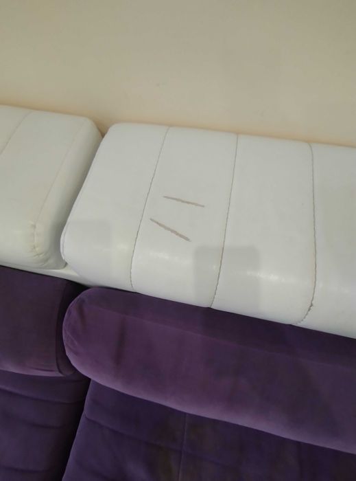 Ъглов диван в лилав цвят