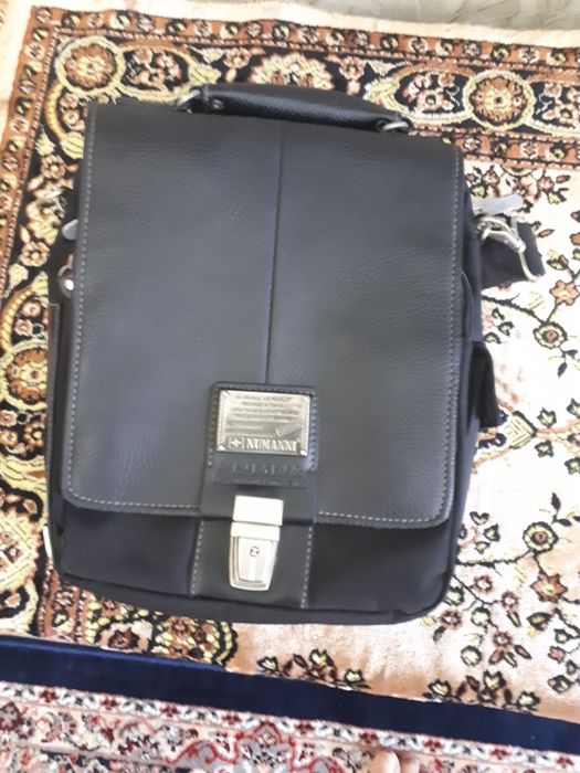 Продам мужские стильные сумки б/ у в отличном состоянии