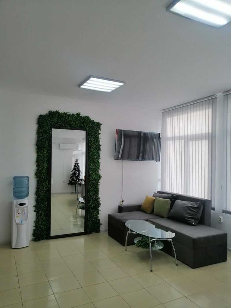 Дава се под наем Офис в Аксаково - 30 кв.м за 102 € - Снимка #2