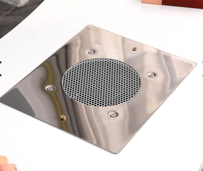 Бюро за маникюр с вграден прахоуловител