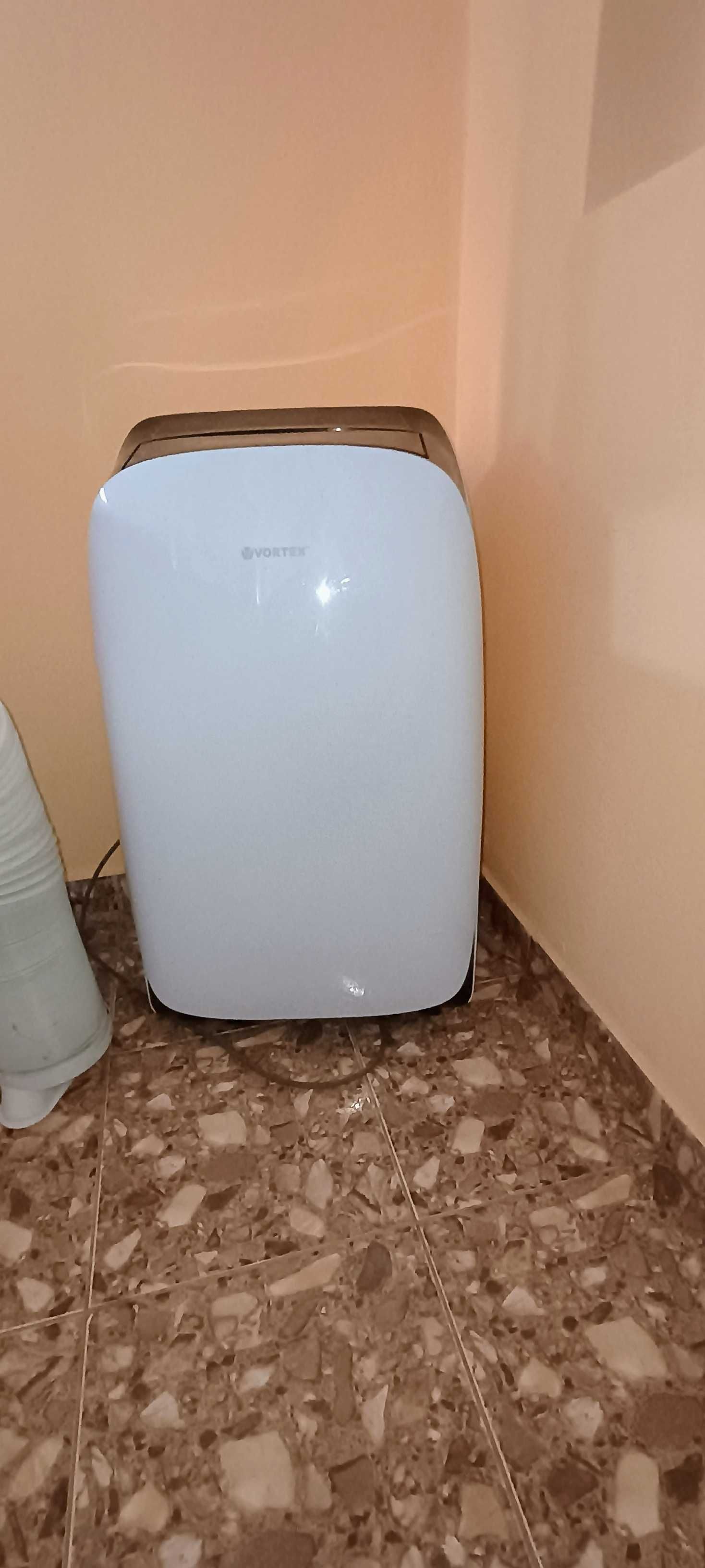 Vând climă portabilă vortex 9000 tbu