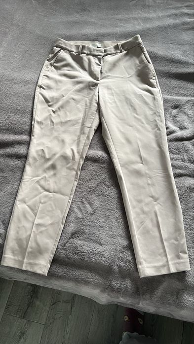 Брюки бежевые H&M
