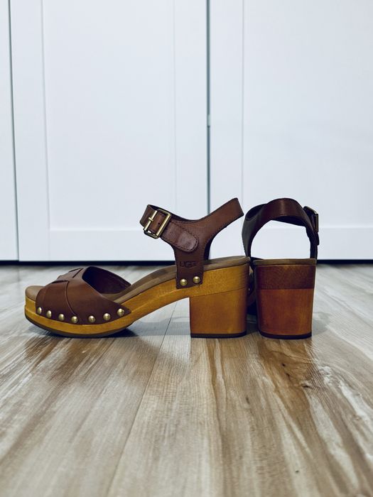 Sandale din piele naturala si lemn