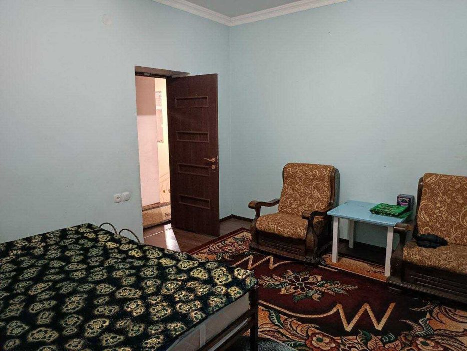 Учқаҳрамон постдан 1 км  1 km 4 sotix + 2 sotix zaxvat