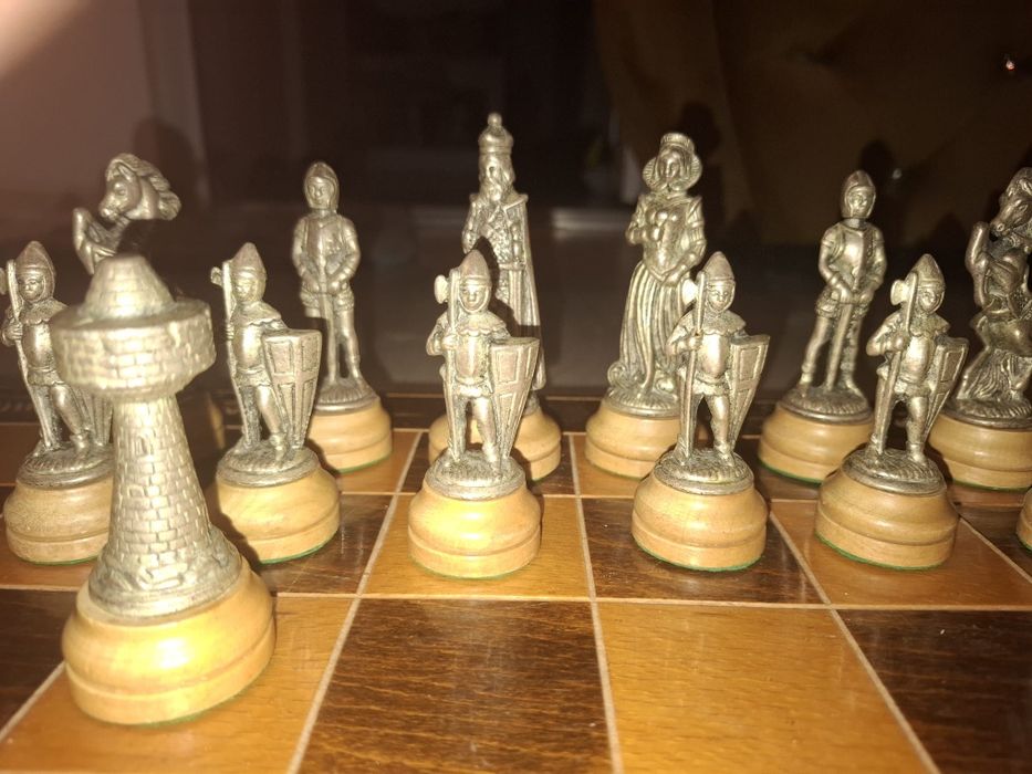 Joc sah bronz si aliaj