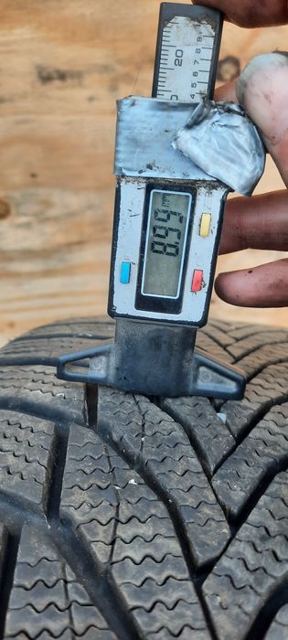 2 броя зимни гуми 225 45 17 nexen 8mm