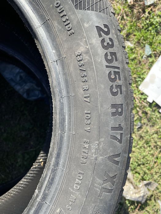 Зимни гуми continental 235/55R17 2бр.