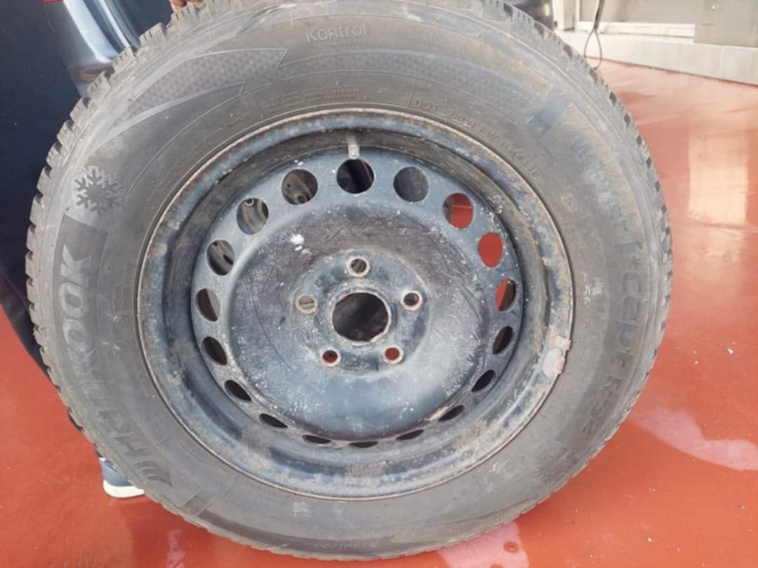 Anvelope de iarna hankook cu jenti de tabla