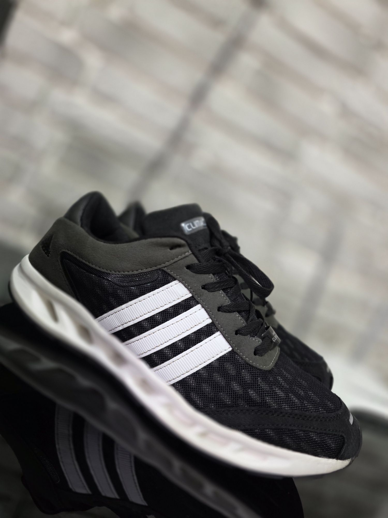 Оригинальные кроссы adidas