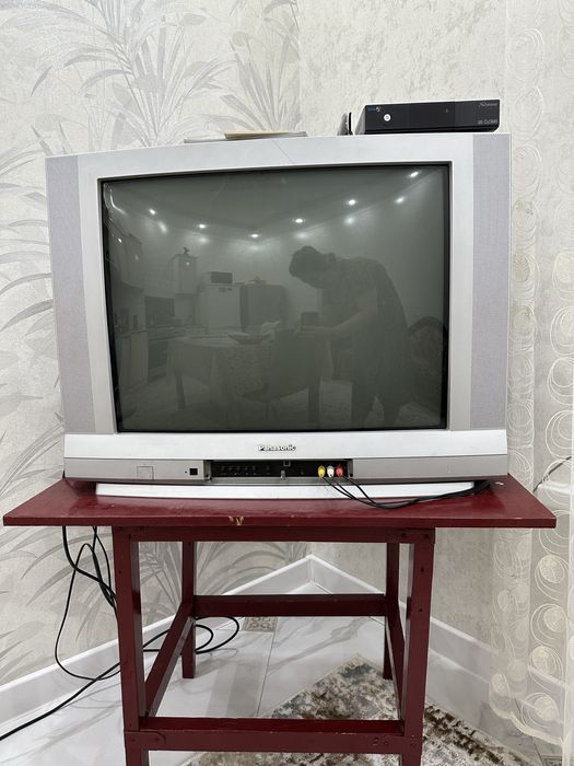 Продам телевизор срочно!!!