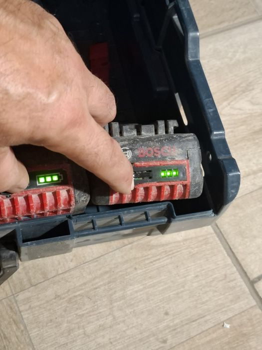 Bosch cu percuție la 18v