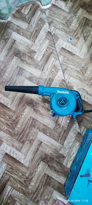 Продам воздуходувку Makita 600Вт