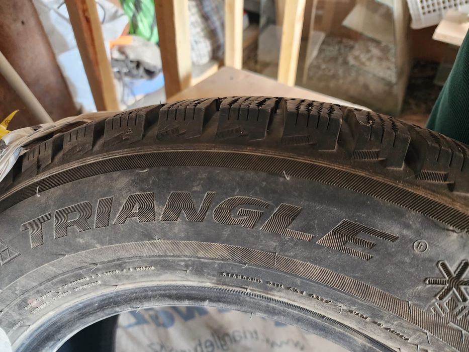Зимние шины в отличном состоянии