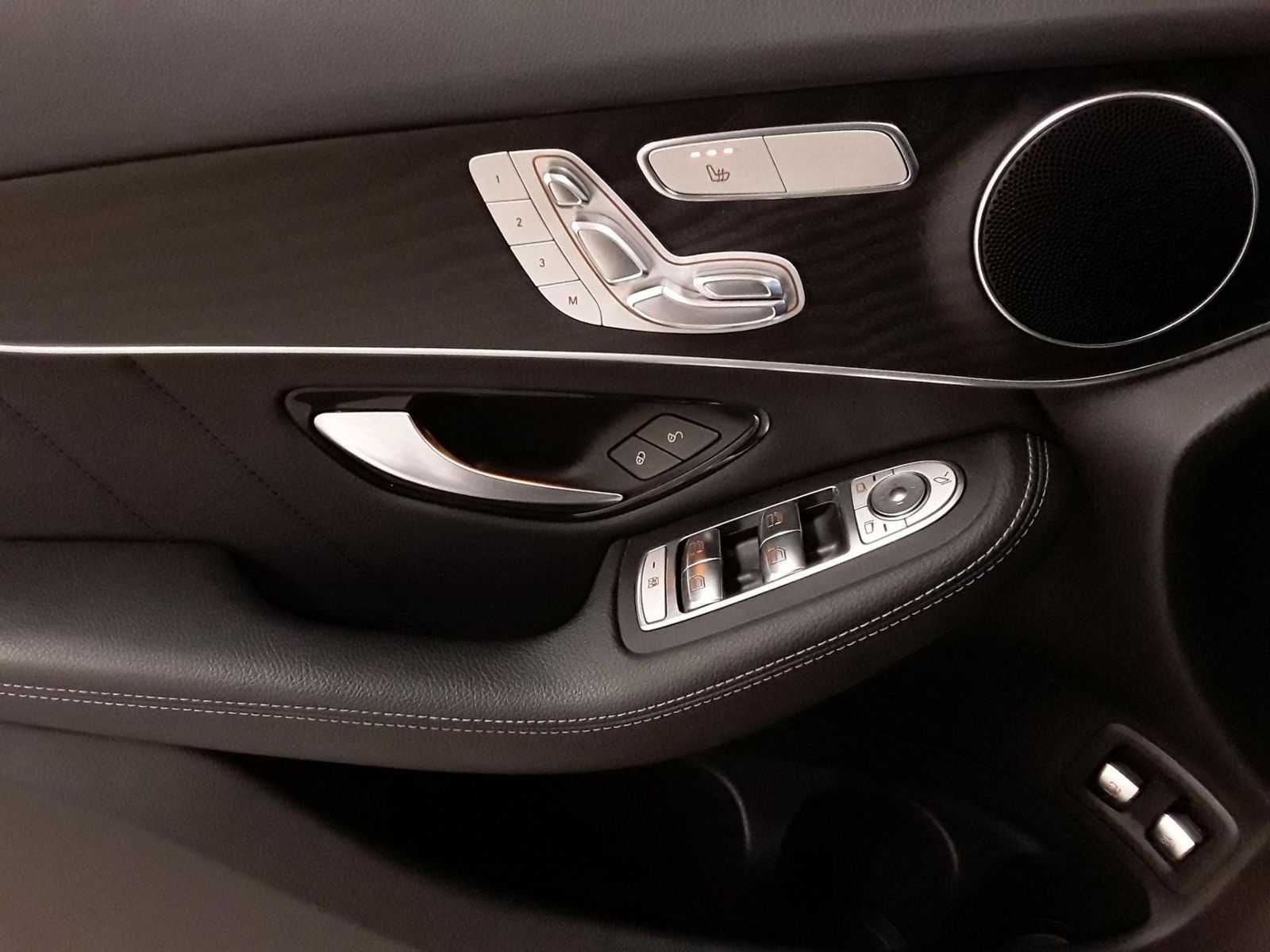Mercedes-Benz GLC 300 e AMG - Plug-In Hibrid - 320CP - TVA DEDUCTIBIL