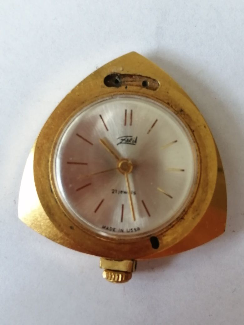 Ceas funcțional pandantiv mecanic vechi rusesc marca "Zaria" de damă