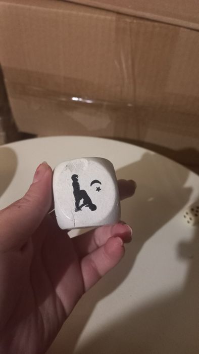 Зарче с различни еротични пози