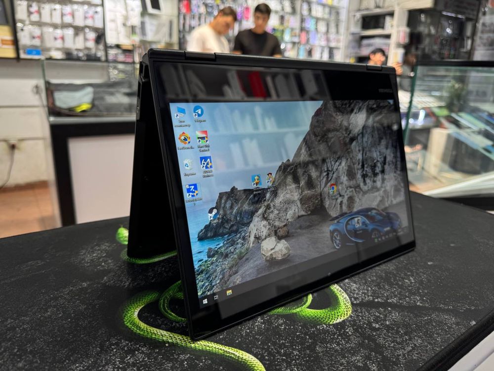 Notebook Toshiba Dynabook X360. i7-7gen 8/256GB