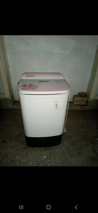 Kir yuvish mashinkasi sotiladi