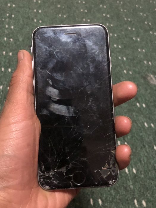Iphone 6s ekran ketgan boldi narxi 300 kelshmiz