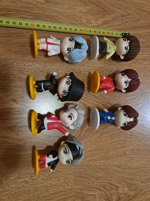 Lot 7 figurine BTS