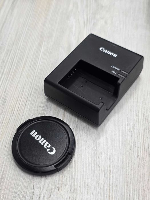 Камера Canon EOS 2000D