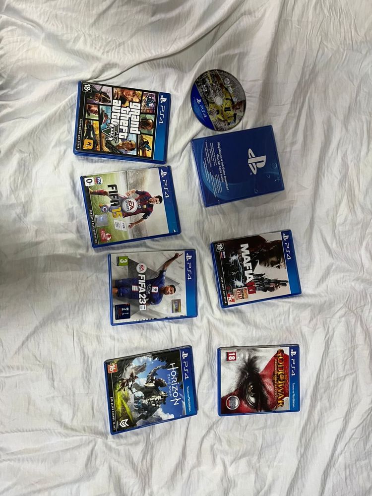 Пс 4 в отличном состоянии , диски , игры