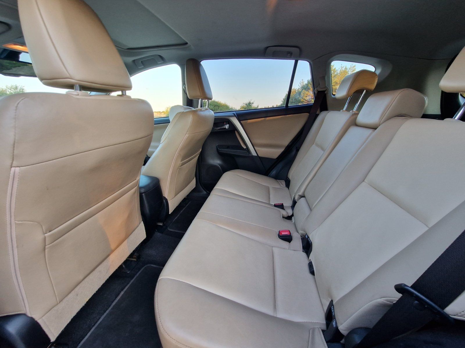 Toyota RAV4 2015 г.