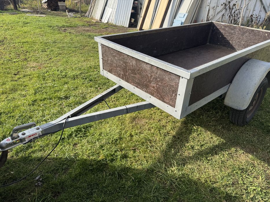 Remorca 750 kg stare -ca noua