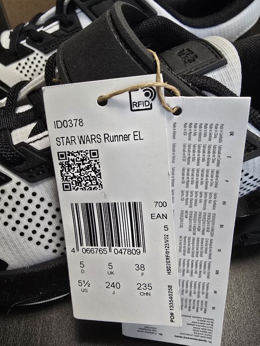Нови детски маратонки ADIDAS STAR WARS  Runner EL