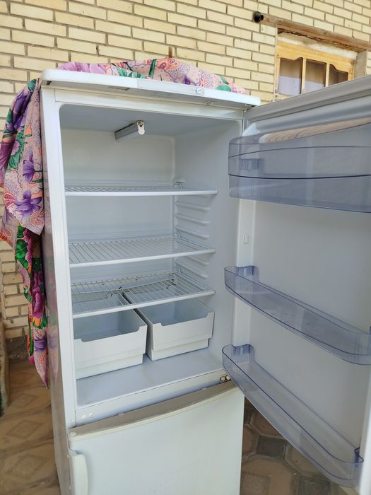 Двухкамерный холодильник Бирюса