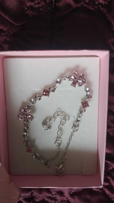 Дамски, сребърен комплект-гривна и ланец  В кутия