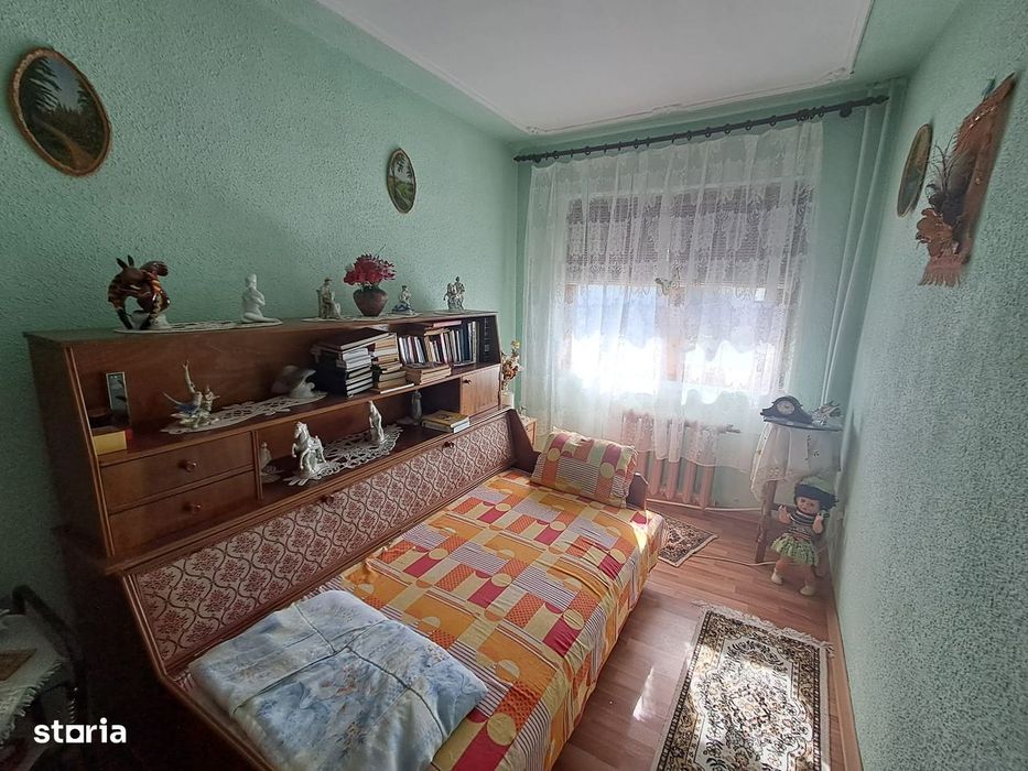 Apartament 3 camere Zona Gradinita Nr 16 - etaj 3/4 - 37 mp - 34900