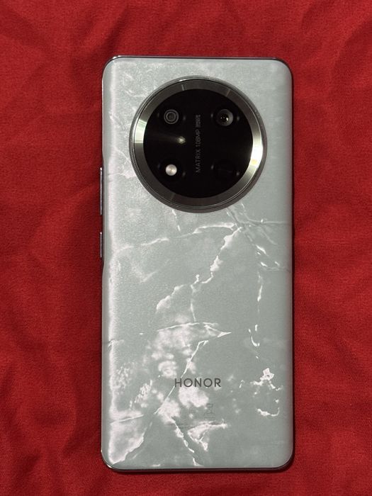 Продам смартфон Honor x9c 8/256