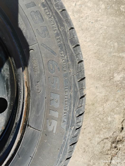 Anvelope vara 185/65/15. Jante Logan