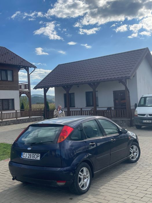 Vând Ford focus 1.6 i