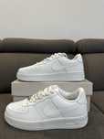Adidași Nike Air Force 1 Low