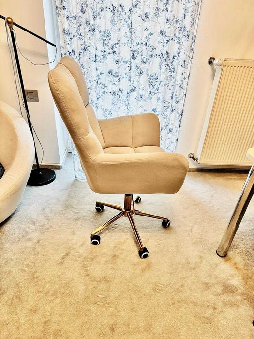 Fotoliu birou rotativ, spatar inalt, catifea gri, stare foarte bună