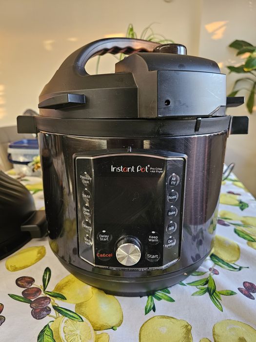 Instant Pot PRO CRISP + AIR FRYER 7.6L