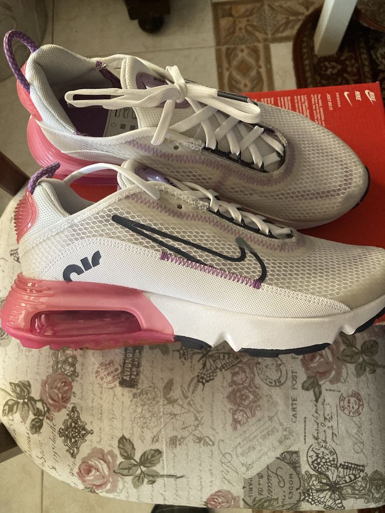Маратонки NIKE AIR MAX 2090